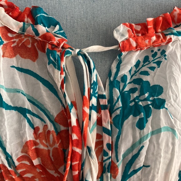 Forever 21 HiLo top - Picture 2 of 6